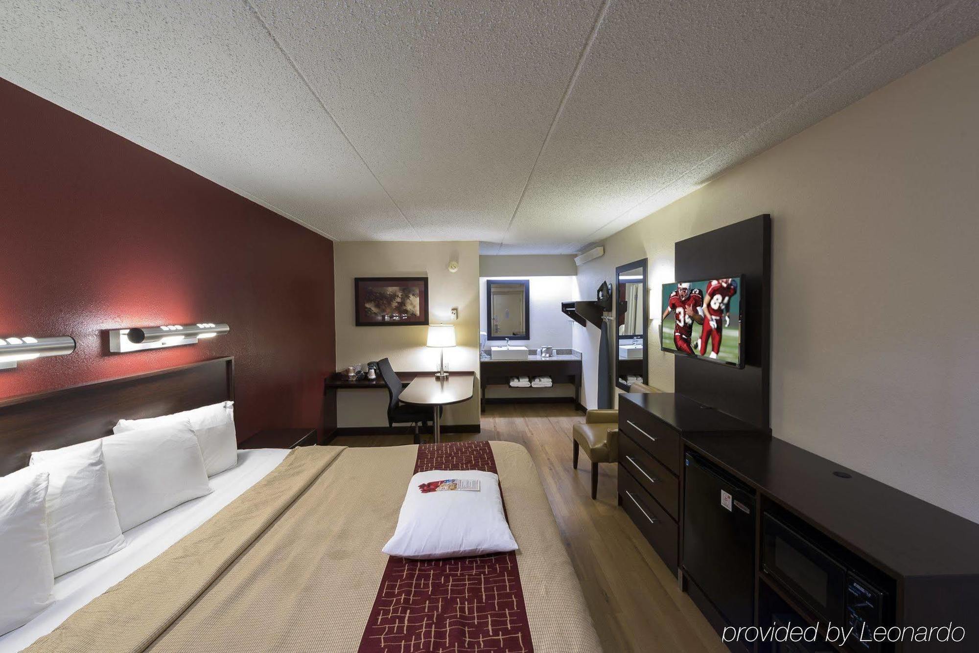 Red Roof Inn Plus+ University At Buffalo - Amherst Exterior photo